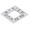 Přívěsek s geometrickým vzorem a čtvercovým otvorem, rozměry 20x20 mm, stříbrná barva.